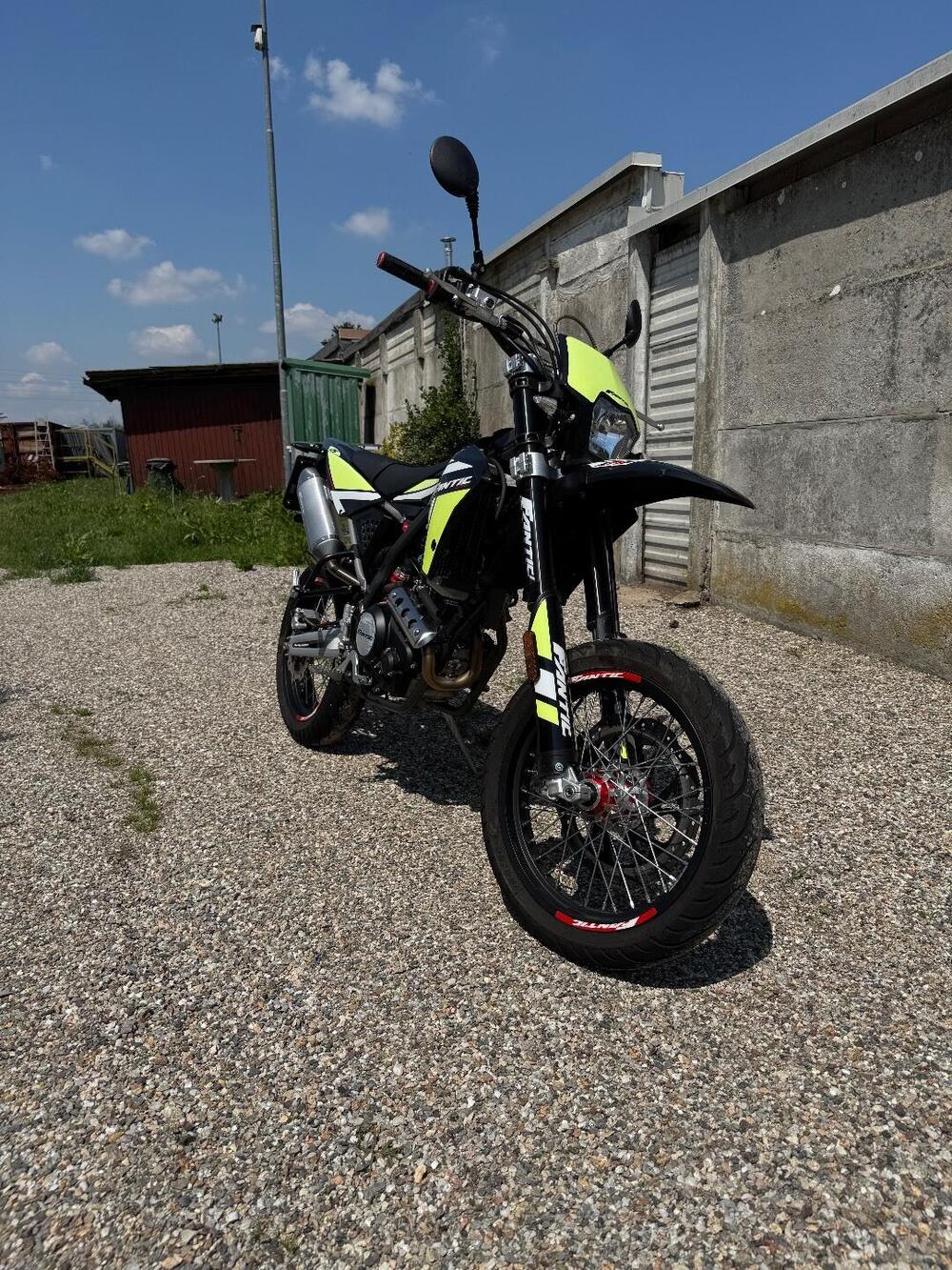 Fantic Motor Motard 125 Performance 4t (2020) (2)