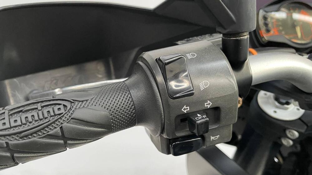 KTM 990 Supermoto (2007 - 08) (11)