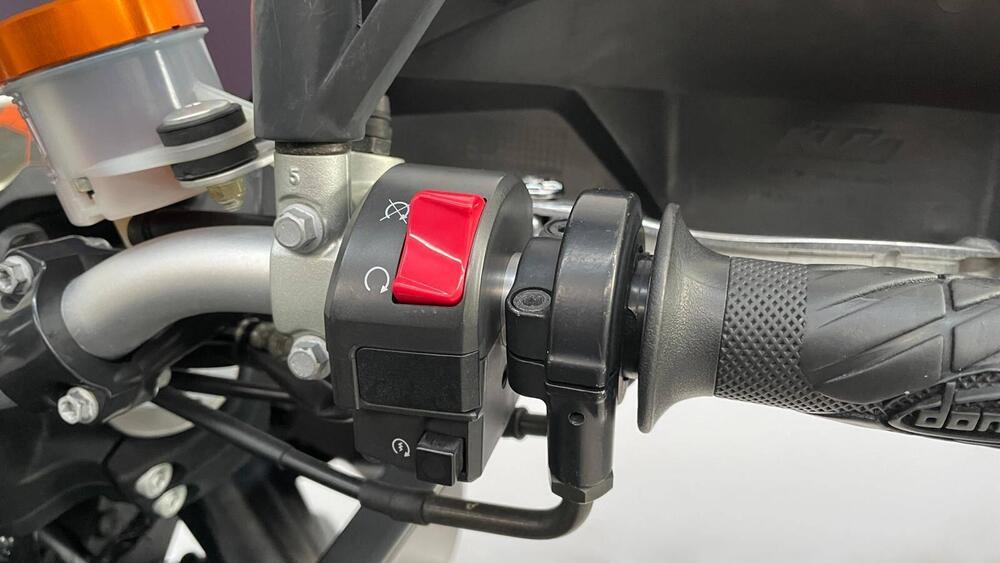 KTM 990 Supermoto (2007 - 08) (13)