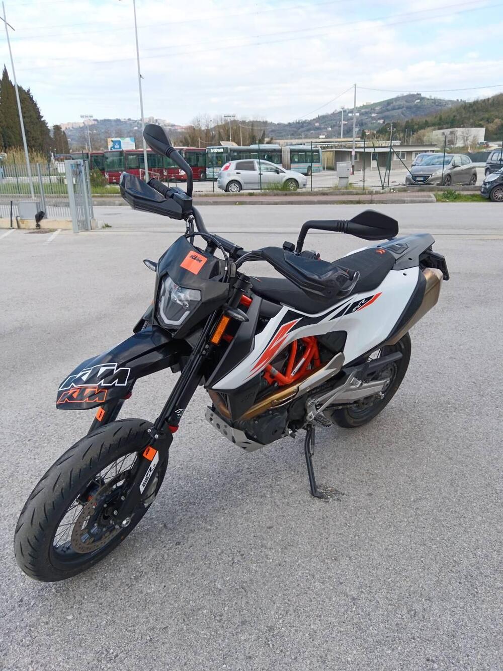 KTM 690 SMC R (2019 - 20) (3)