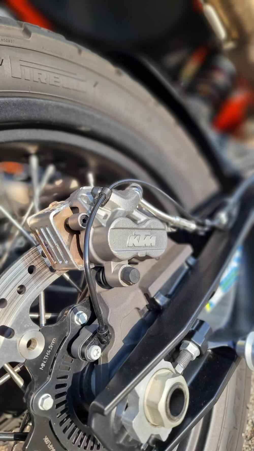 KTM 890 Adventure R (2023 - 24) (9)