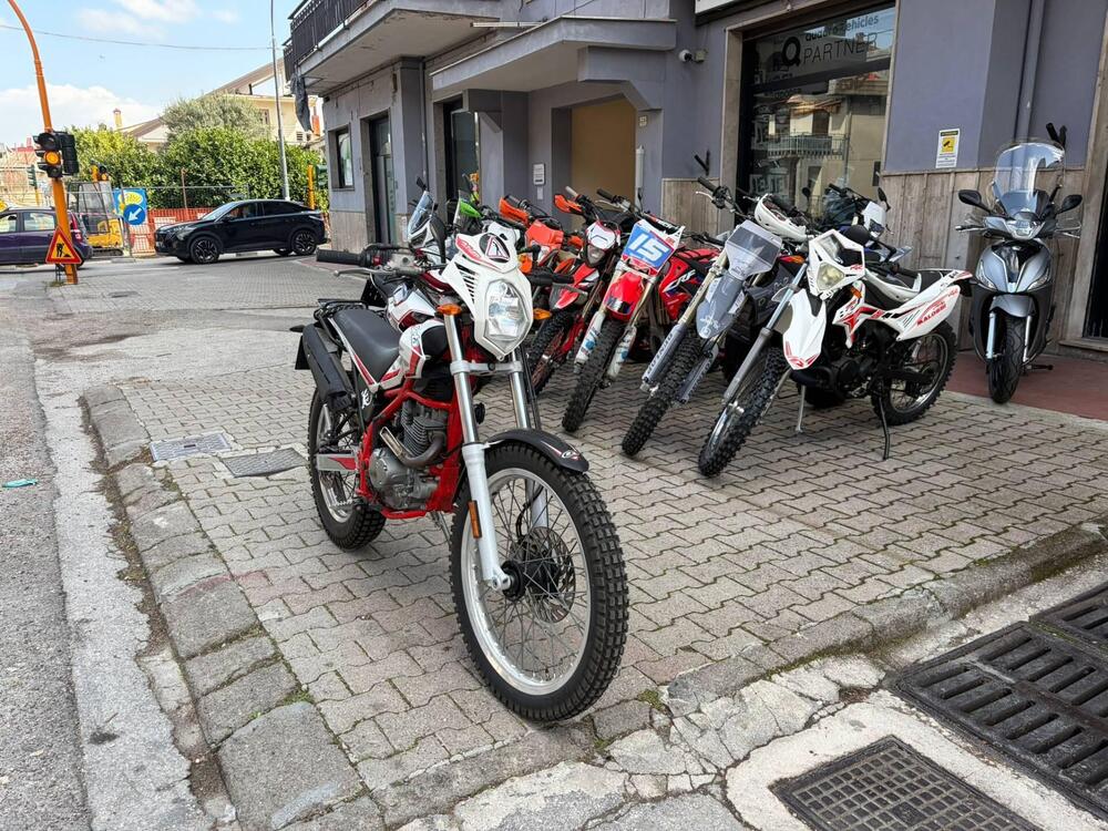 Betamotor Alp 200 (2021 - 25) (2)