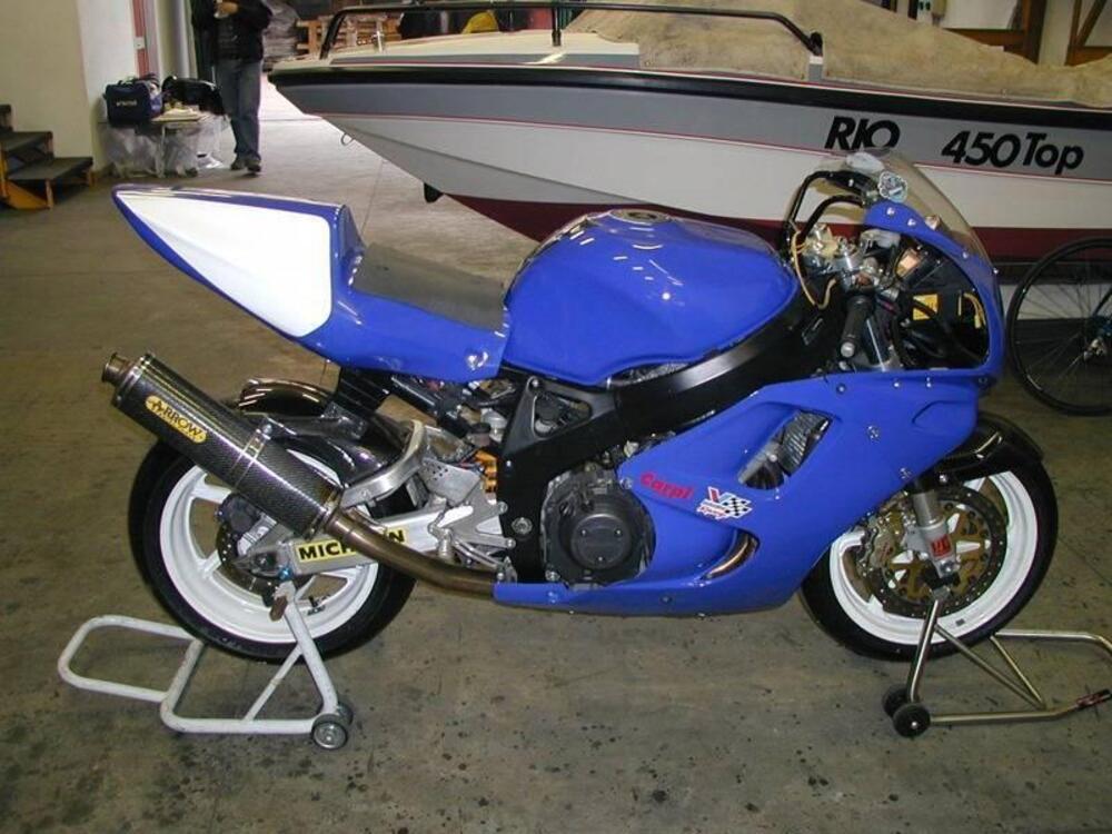 Honda 900RR (2)