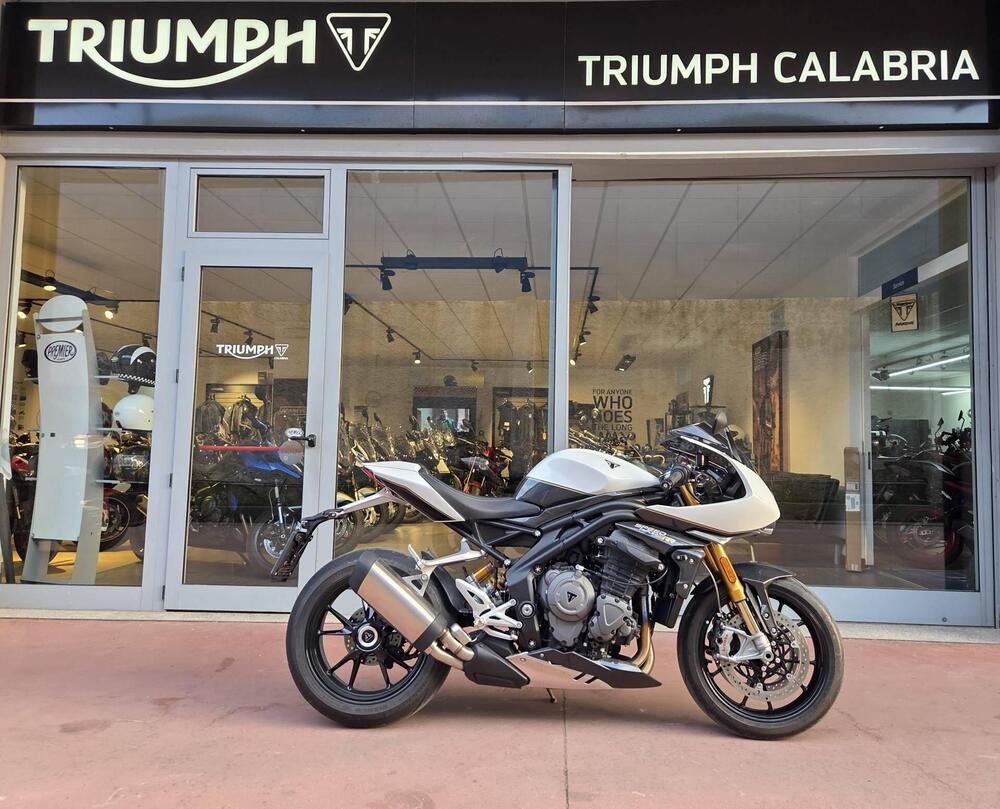 Triumph Speed Triple 1200 RR (2022 - 26) (2)