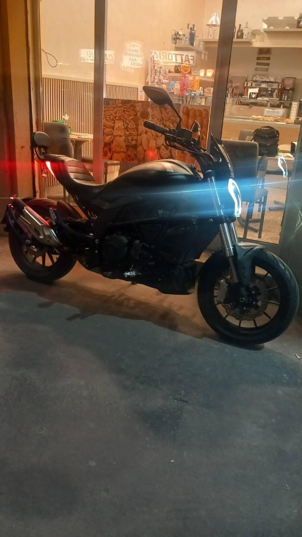 Benelli 502 C (2021 - 25)