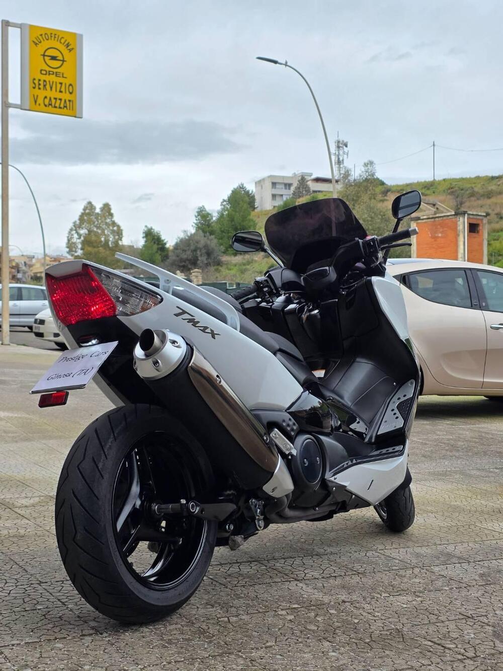 Yamaha T-Max 500 White Max (2010 - 11) (4)