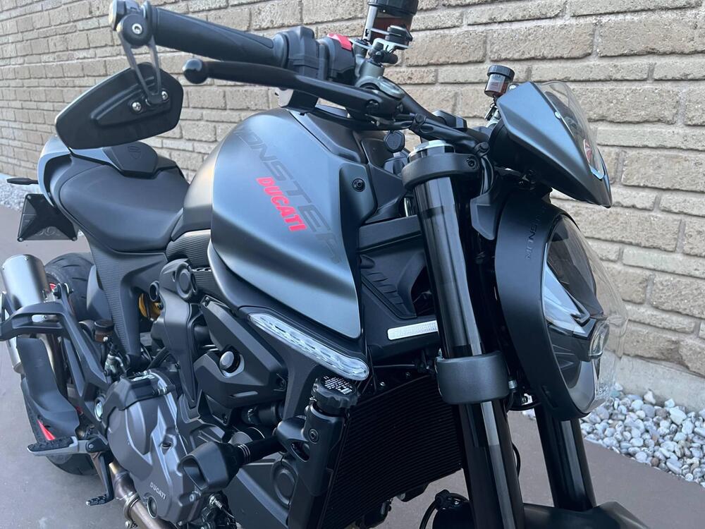 Ducati Monster 937 + (2021 - 25) (8)
