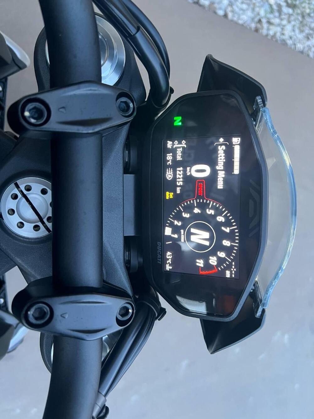 Ducati Monster 937 + (2021 - 25) (16)