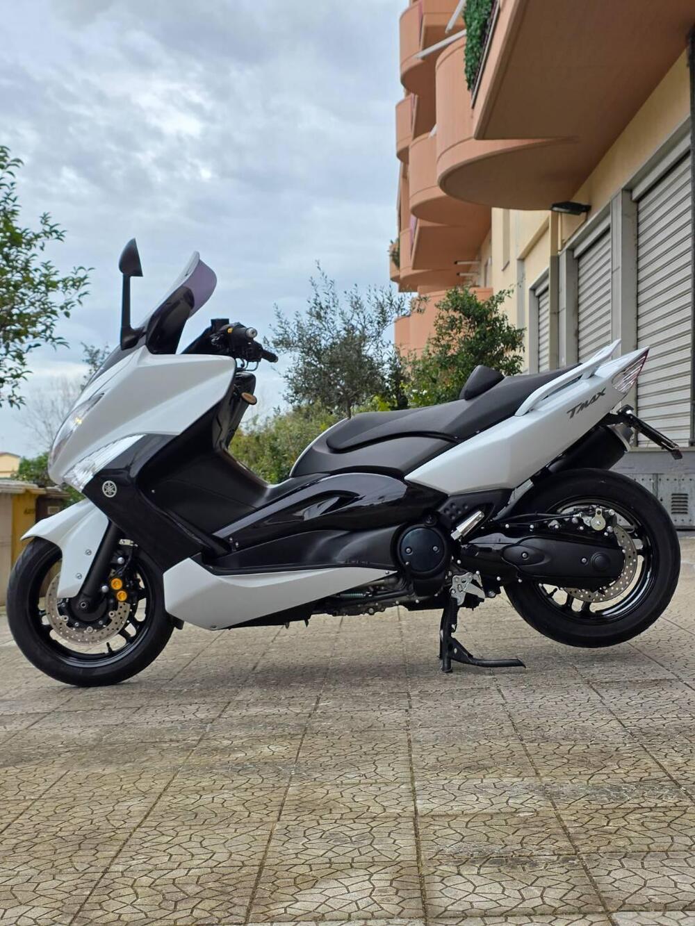 Yamaha T-Max 500 White Max (2010 - 11) (6)