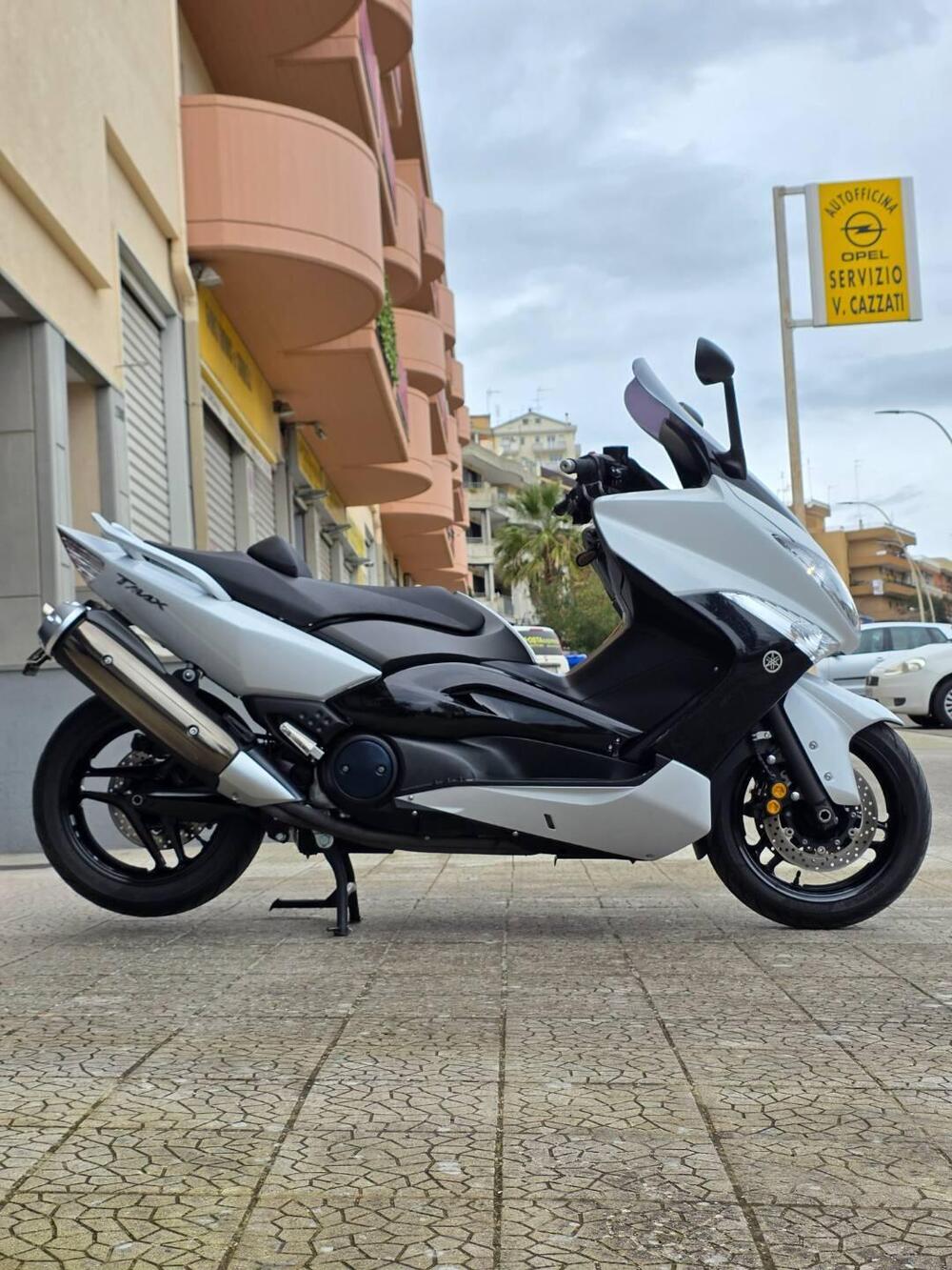 Yamaha T-Max 500 White Max (2010 - 11) (8)