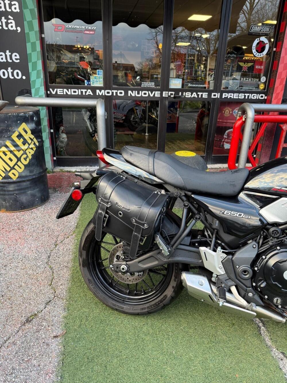 Kawasaki Z 650 RS (2022 - 24) (8)