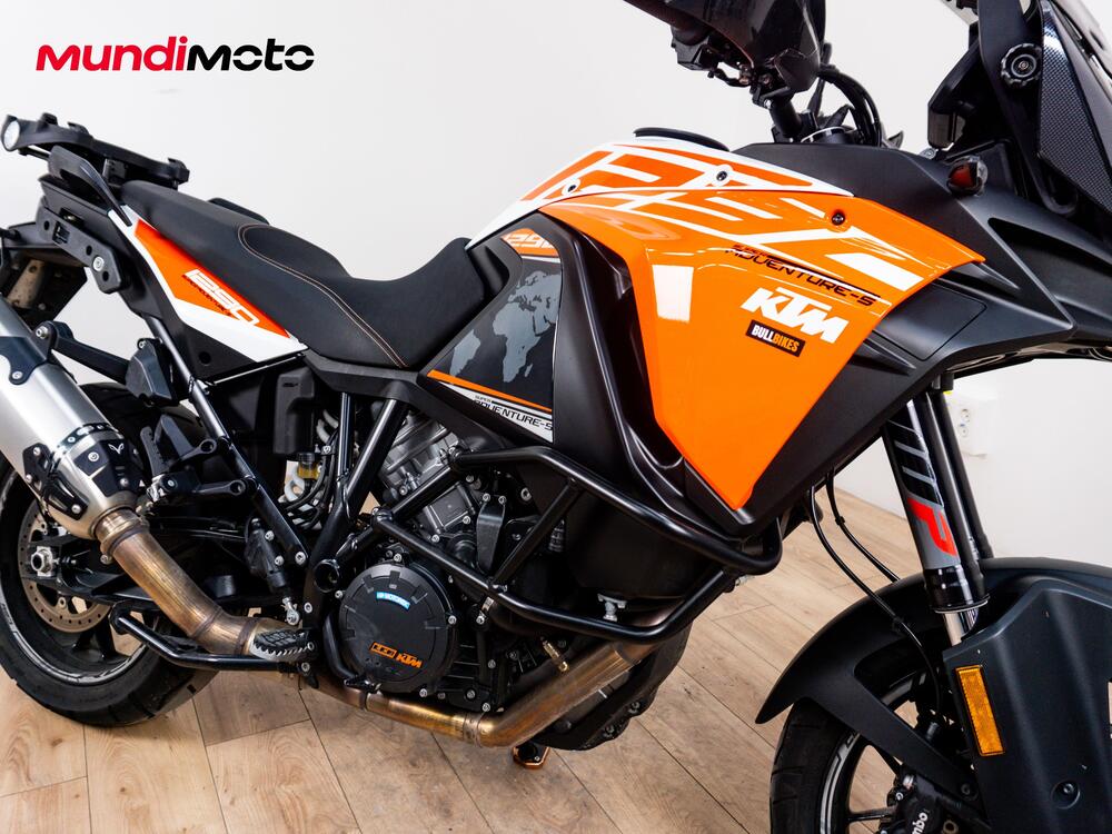 KTM 1290 Super Adventure S (2021) (4)