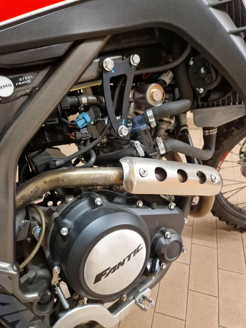 Fantic Motor XEF 125 Performance (2025 - 26) (4)