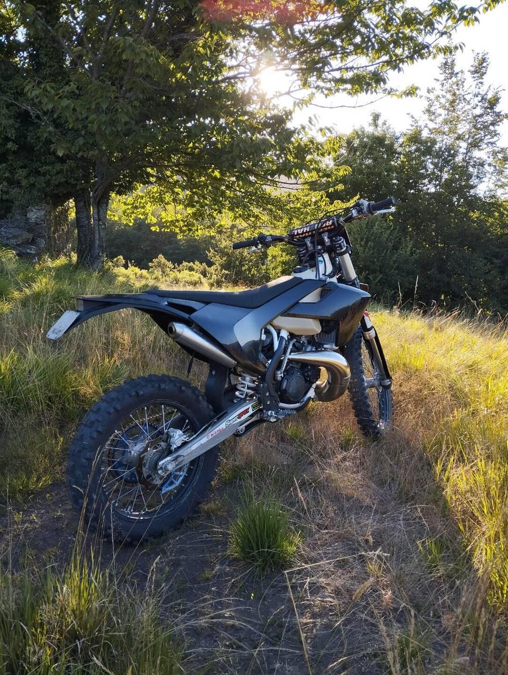 Husqvarna TE 300i (2018) (5)