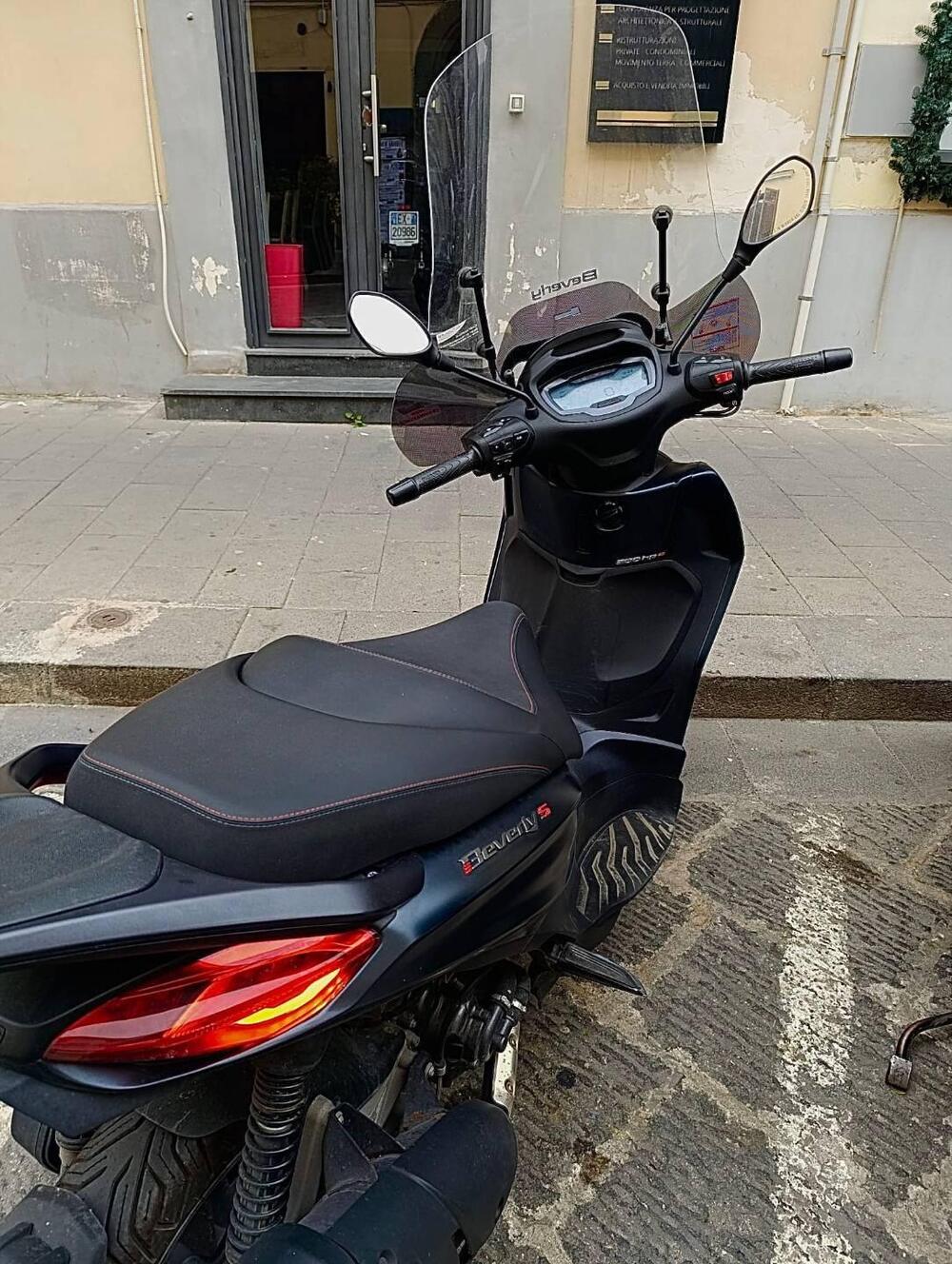Piaggio Beverly 300 S ABS-ASR (2021 - 25) (5)