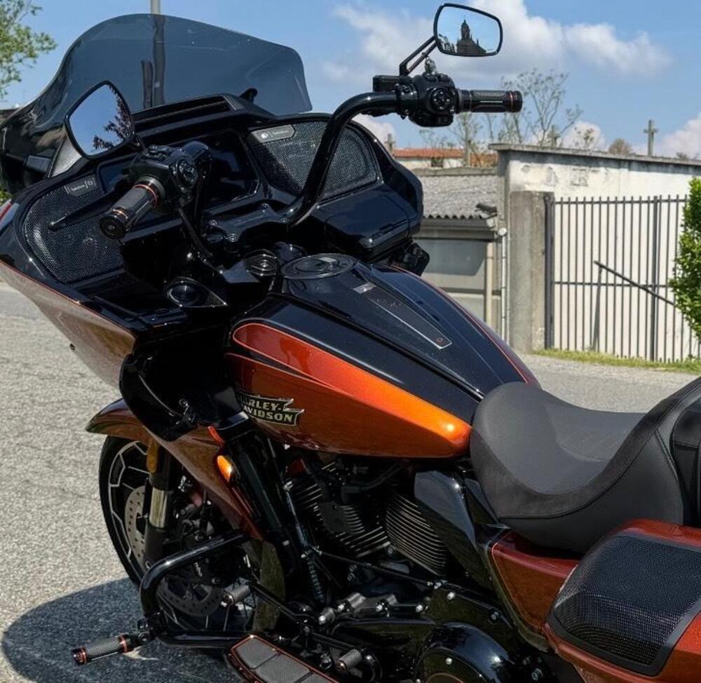 Harley-Davidson CVO Road Glide (2023) (3)