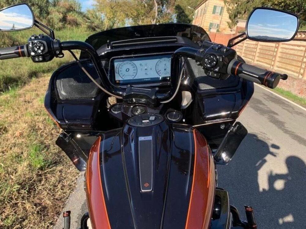 Harley-Davidson CVO Road Glide (2023) (14)