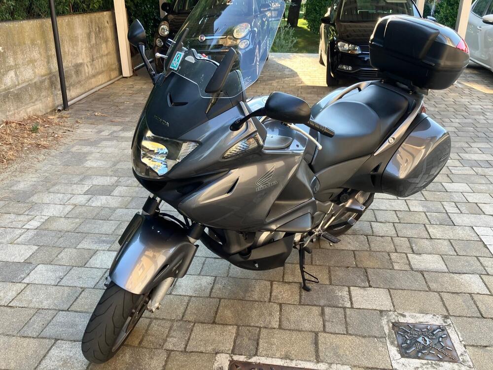 Honda Deauville 700 ABS (2)