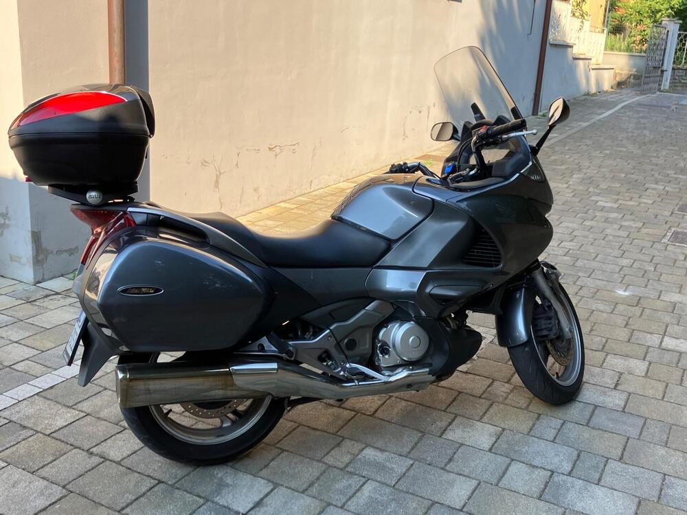 Honda Deauville 700 ABS (3)