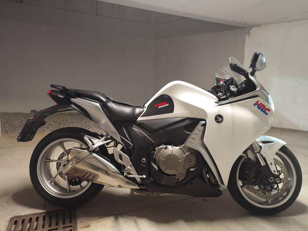 Honda VFR 1200 F ABS (2009 - 16) (2)