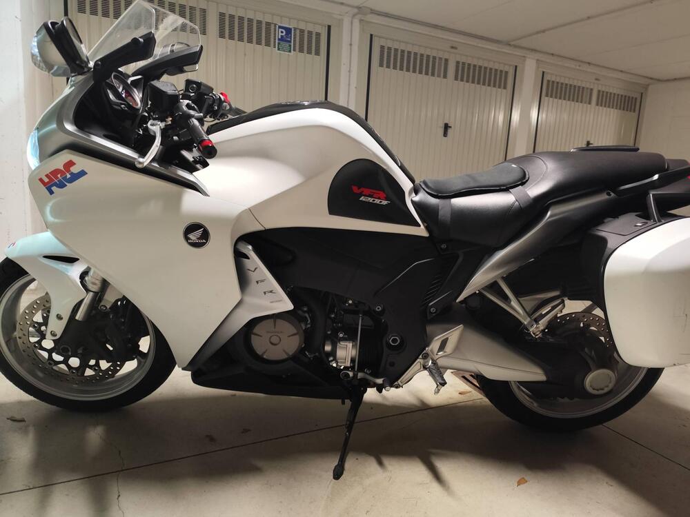 Honda VFR 1200 F ABS (2009 - 16) (5)