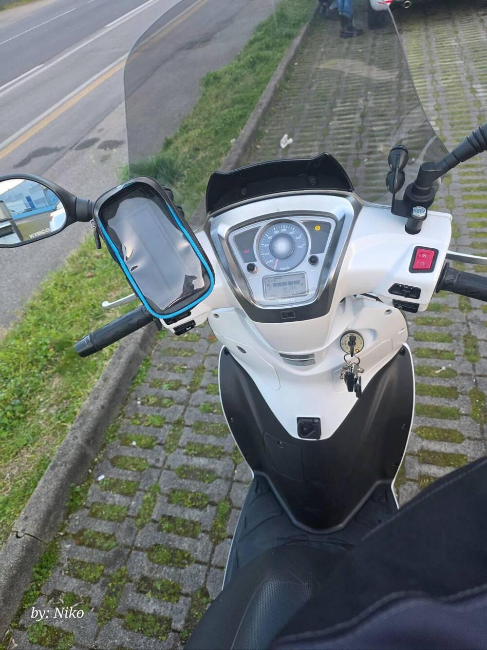 Kymco People 300i GT ABS (2010 - 17) (4)