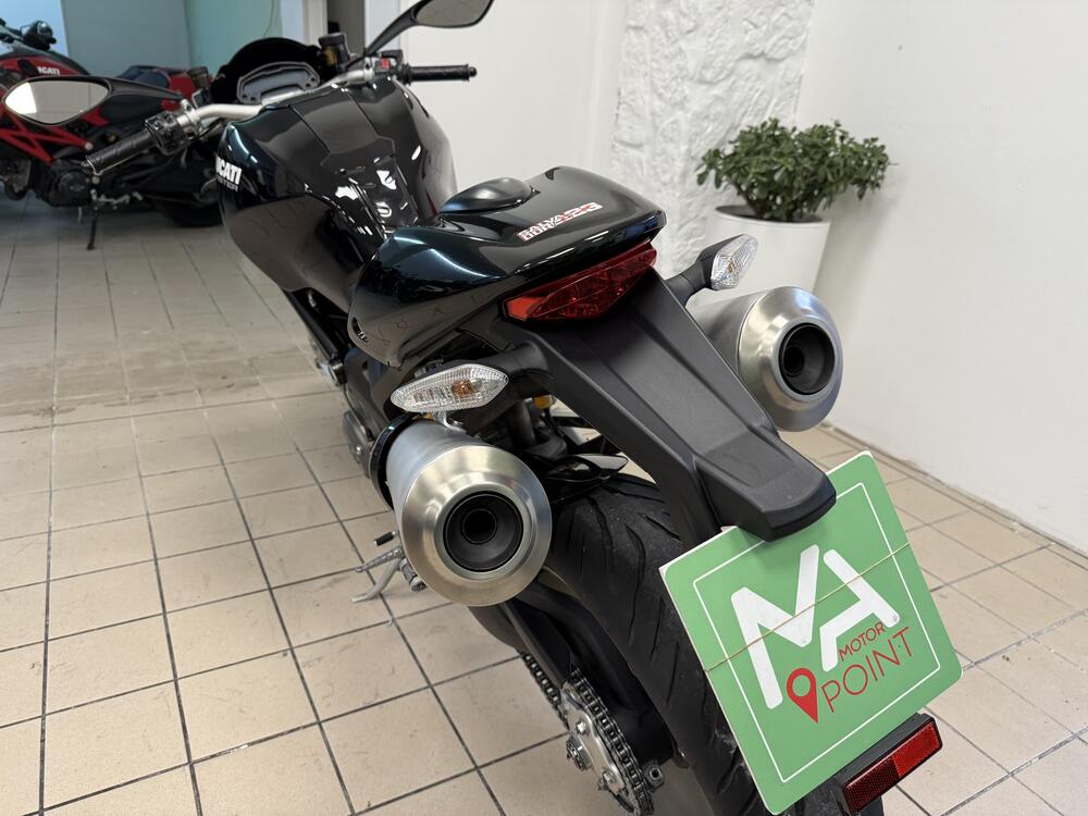 Ducati Monster 1100 (2009 -10) (4)