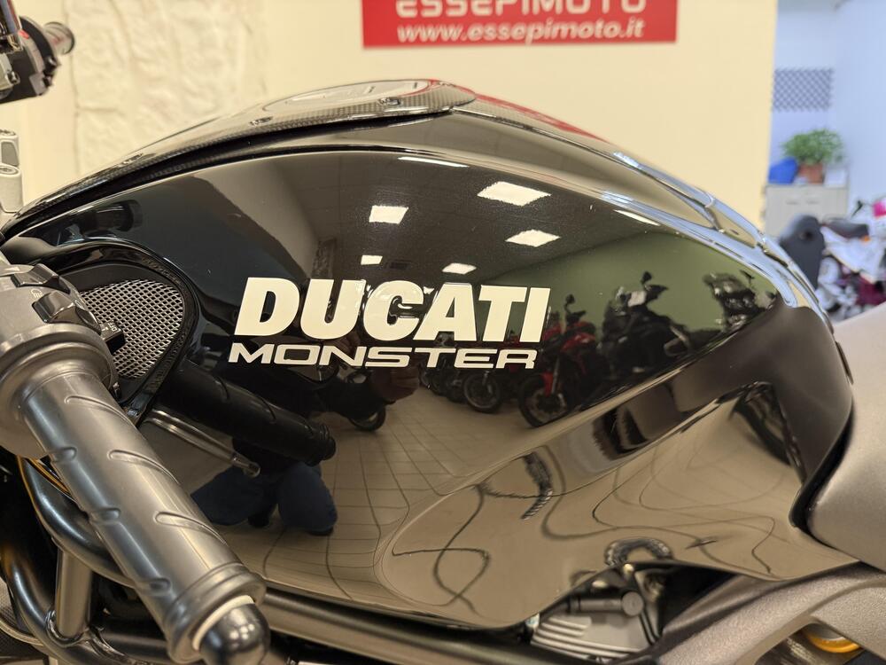 Ducati Monster 1100 (2009 -10) (10)