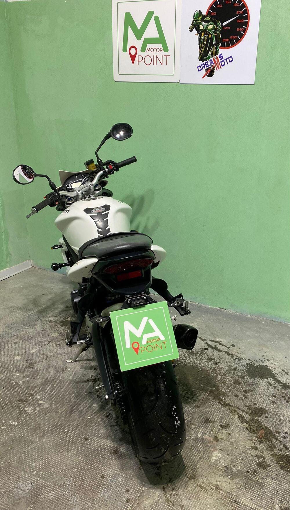 Triumph Street Triple R (2009 - 12) (4)