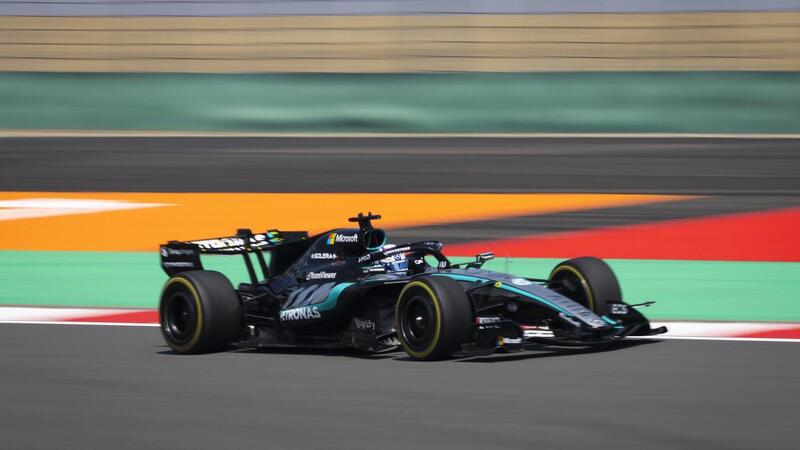 F1, Sprint GP Cina 2026 LIVE: Russell trionfa a Shanghai! Ferrari batte McLaren, Hamilton sul podio