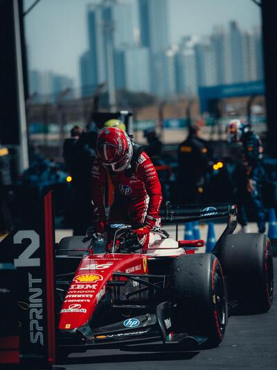 F1, Leclerc ammette a Shanghai: "Un secondo posto non basta, vogliamo il gradino pi&ugrave; alto!"