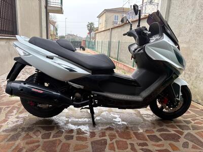 Kymco Xciting 300i R (2007 - 14) usata