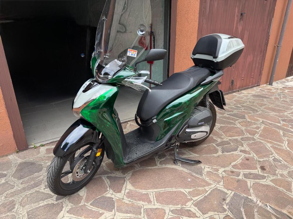 Honda SH 150i (2024 - 25) (2)