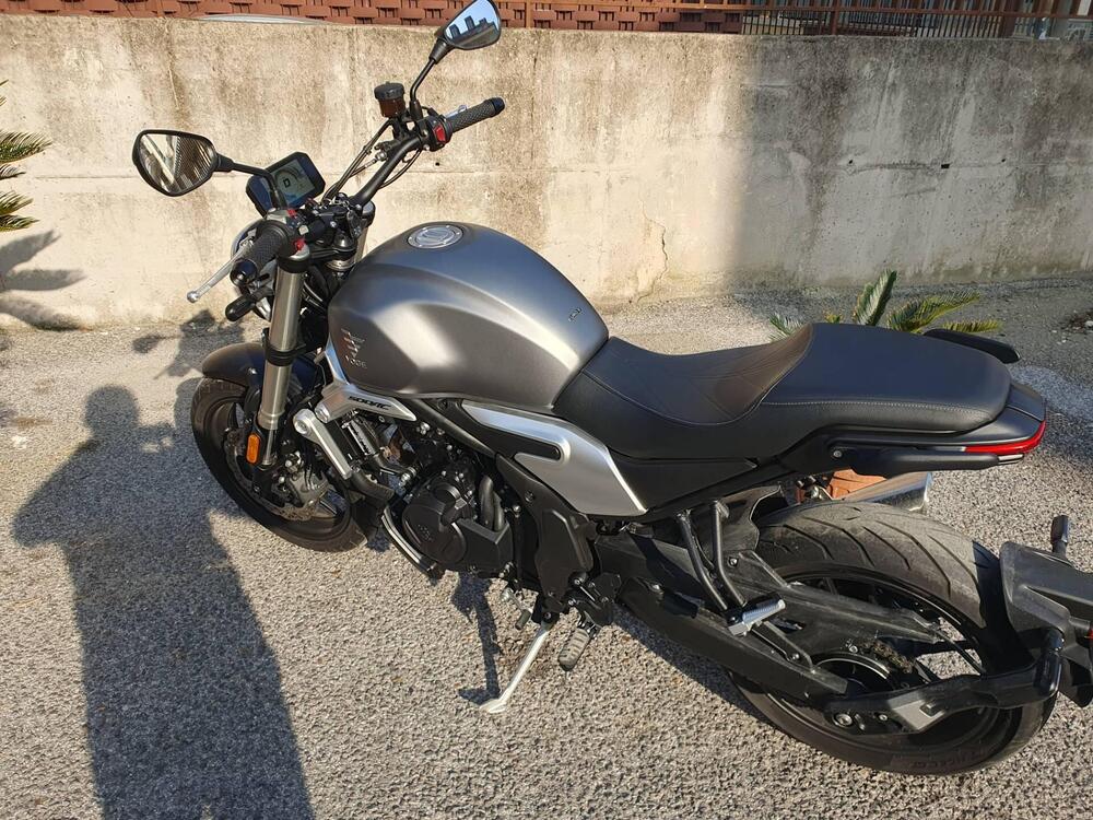 Voge Trofeo 500AC (2022 - 26) (4)