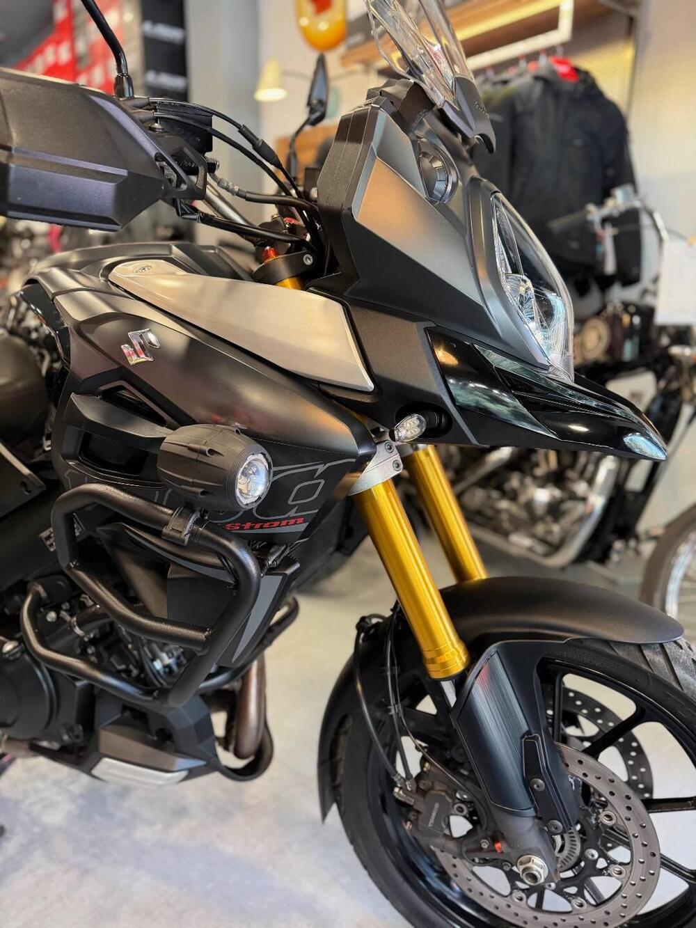 Suzuki V-Strom 1000 ABS No compromise LE (2015 - 17) (5)