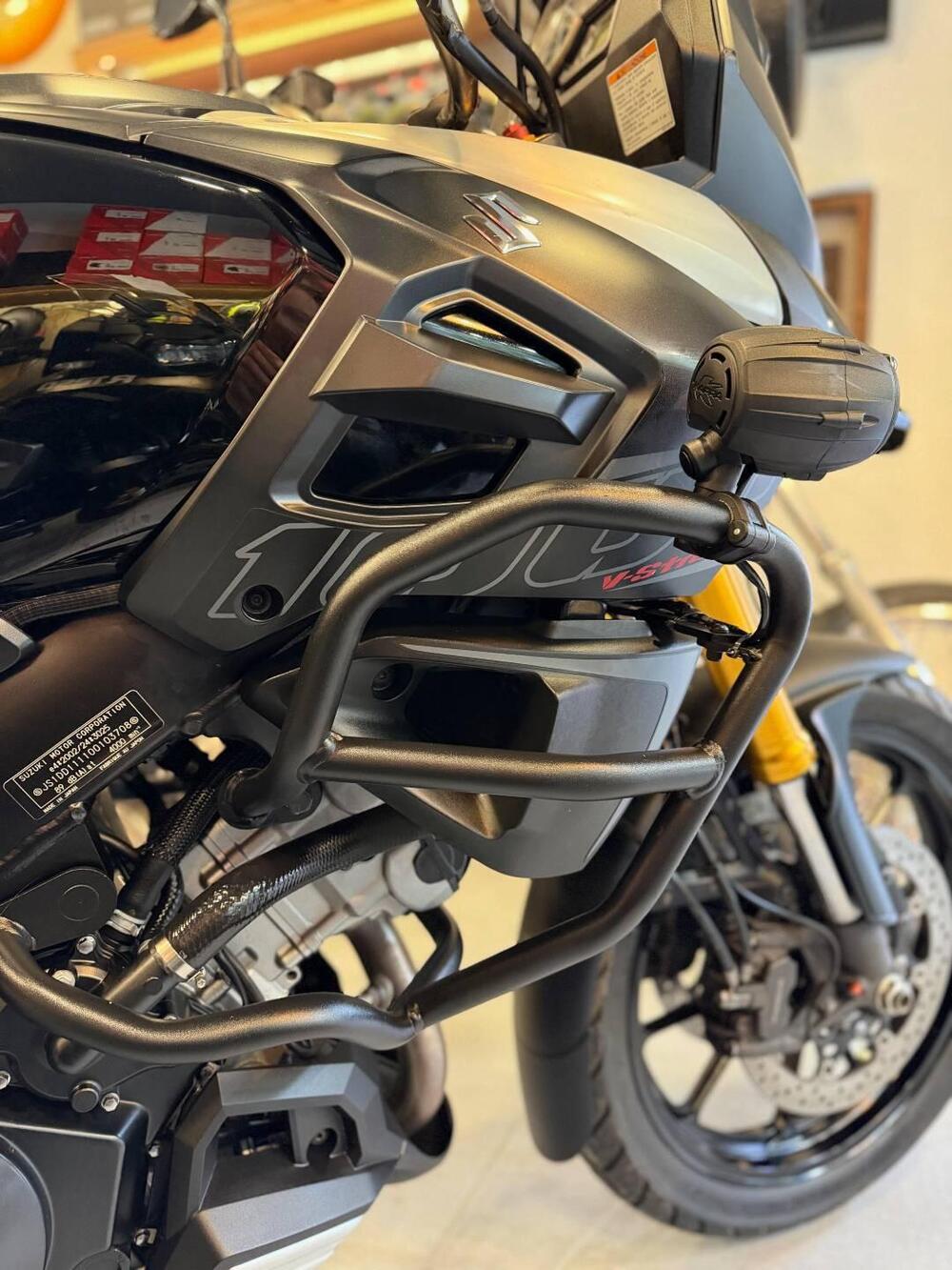 Suzuki V-Strom 1000 ABS No compromise LE (2015 - 17) (9)