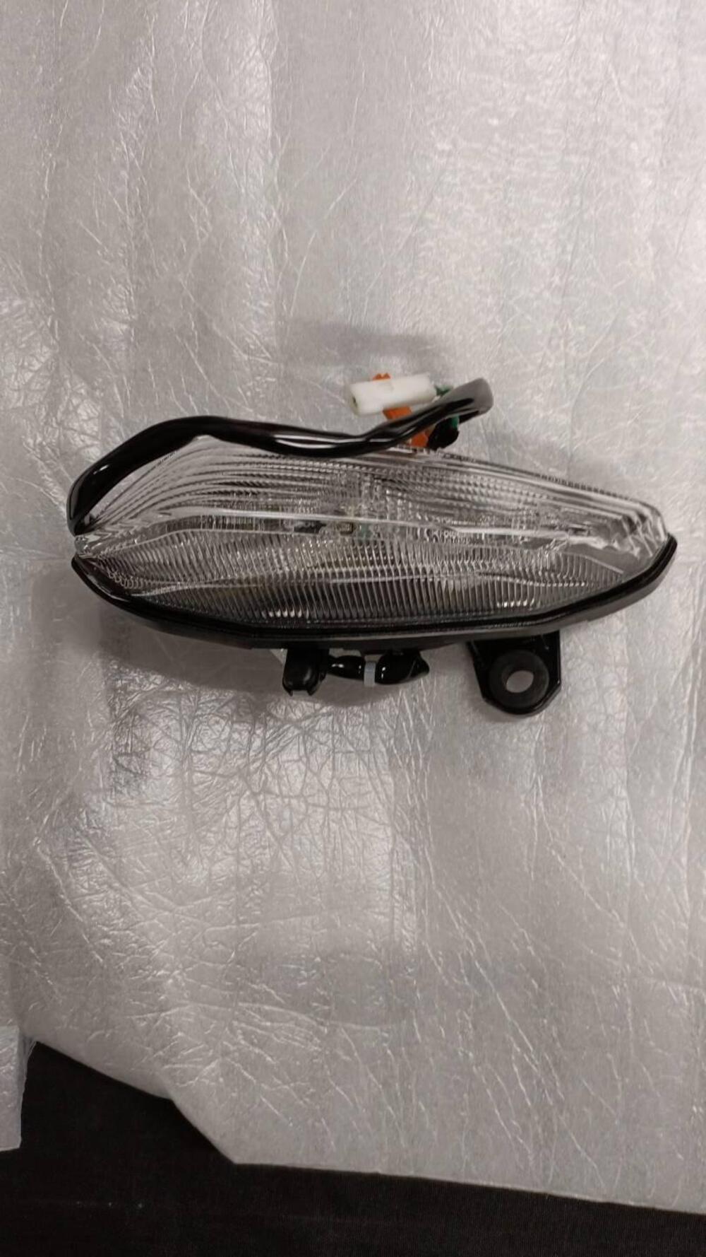 FRECCIA ANTERIORE SINISTRA PER HONDA CBR 1000 RR-R