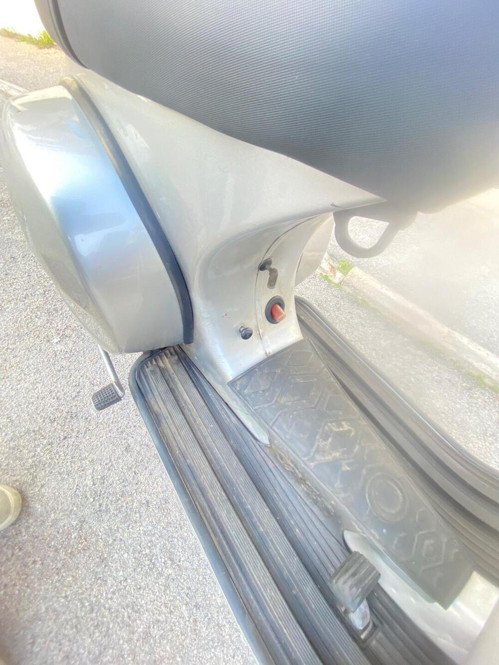 Piaggio Vespa 150 PX (1980 - 00) (4)