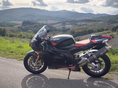 Aprilia RSV 1000 R Factory (2004 - 05) usata