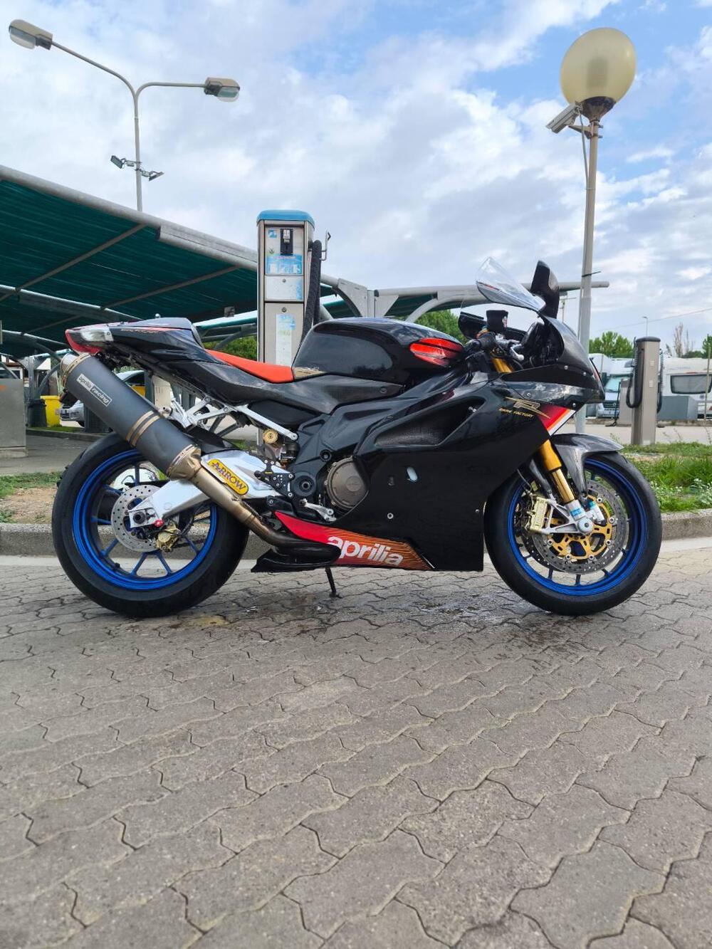 Aprilia RSV 1000 R Factory (2004 - 05) (3)