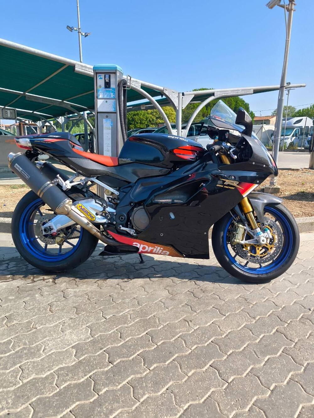 Aprilia RSV 1000 R Factory (2004 - 05) (5)