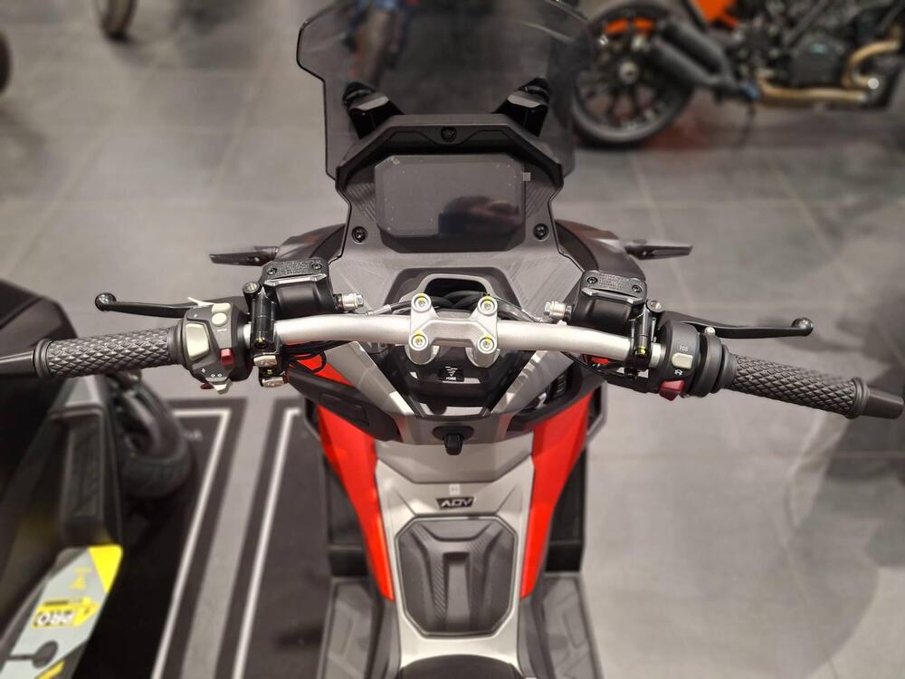 Voge Sfida SR1 ADV (2023 - 26) (10)