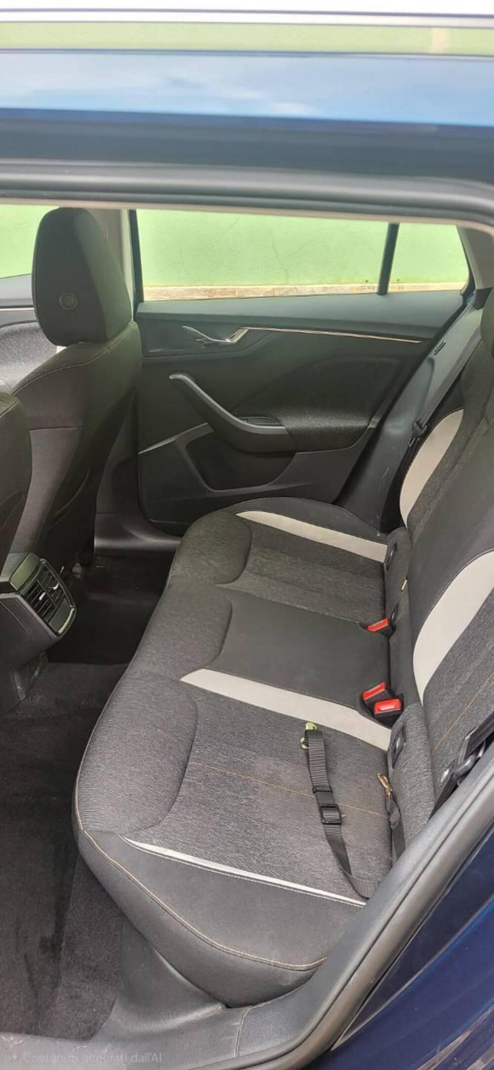 Skoda Kamiq usata a Palermo (7)