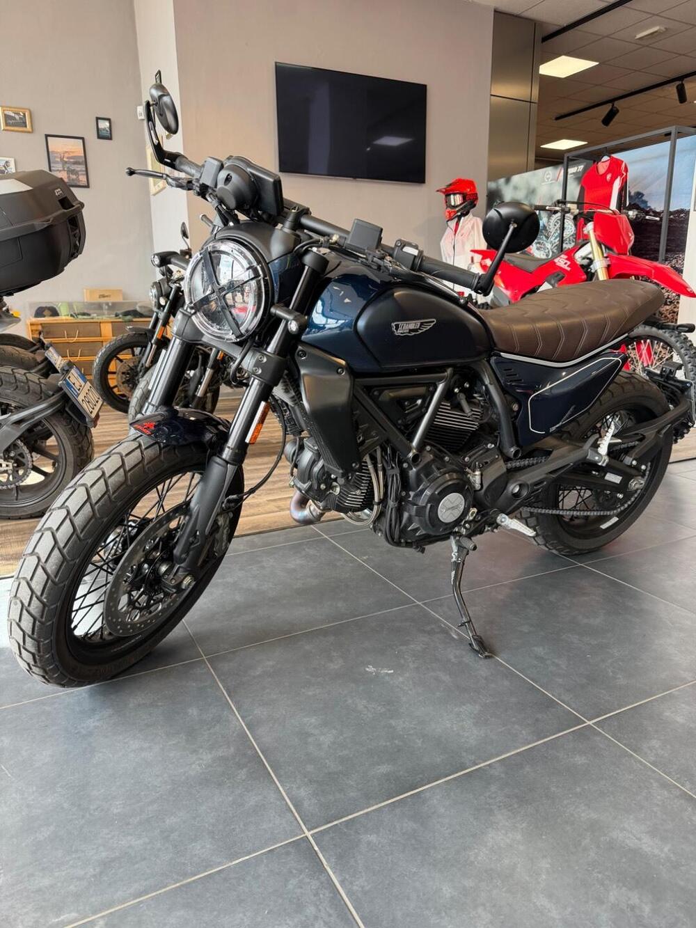 Ducati Scrambler 800 Nightshift (2025 - 26) (3)