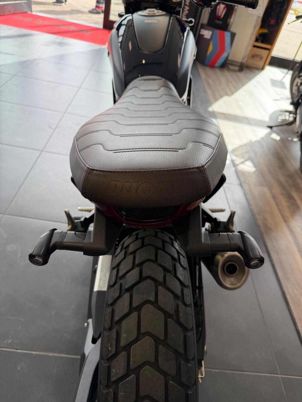 Ducati Scrambler 800 Nightshift (2025 - 26) (14)