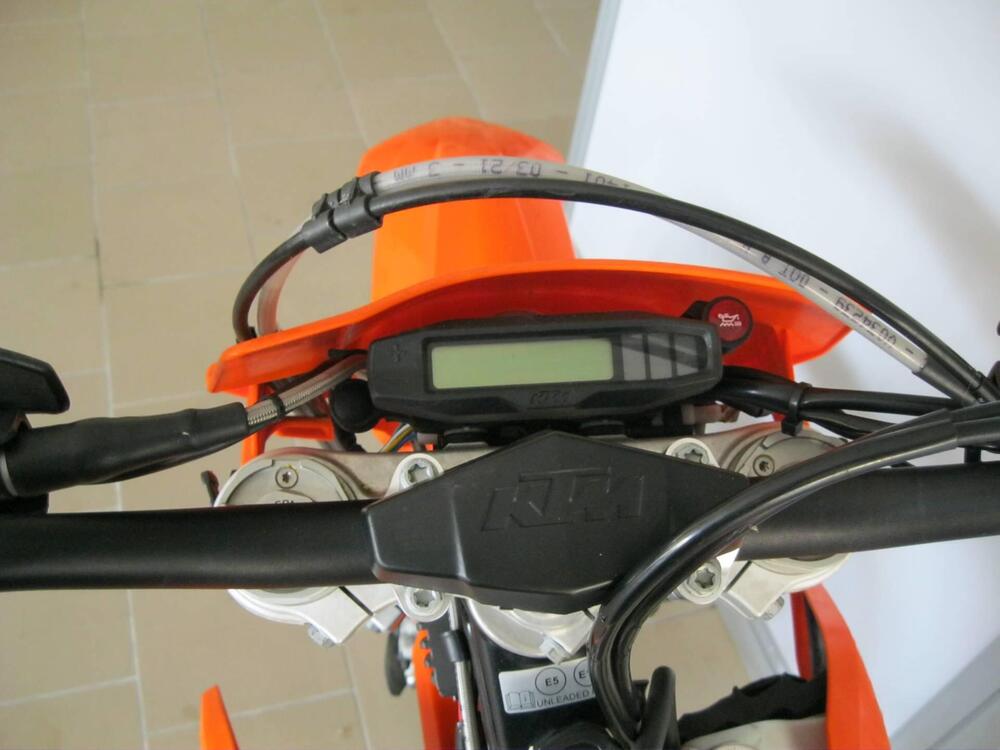 KTM 300 EXC E TPI (2022) (8)