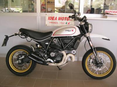 Ducati Scrambler 800 Desert Sled (2017 - 20) usata