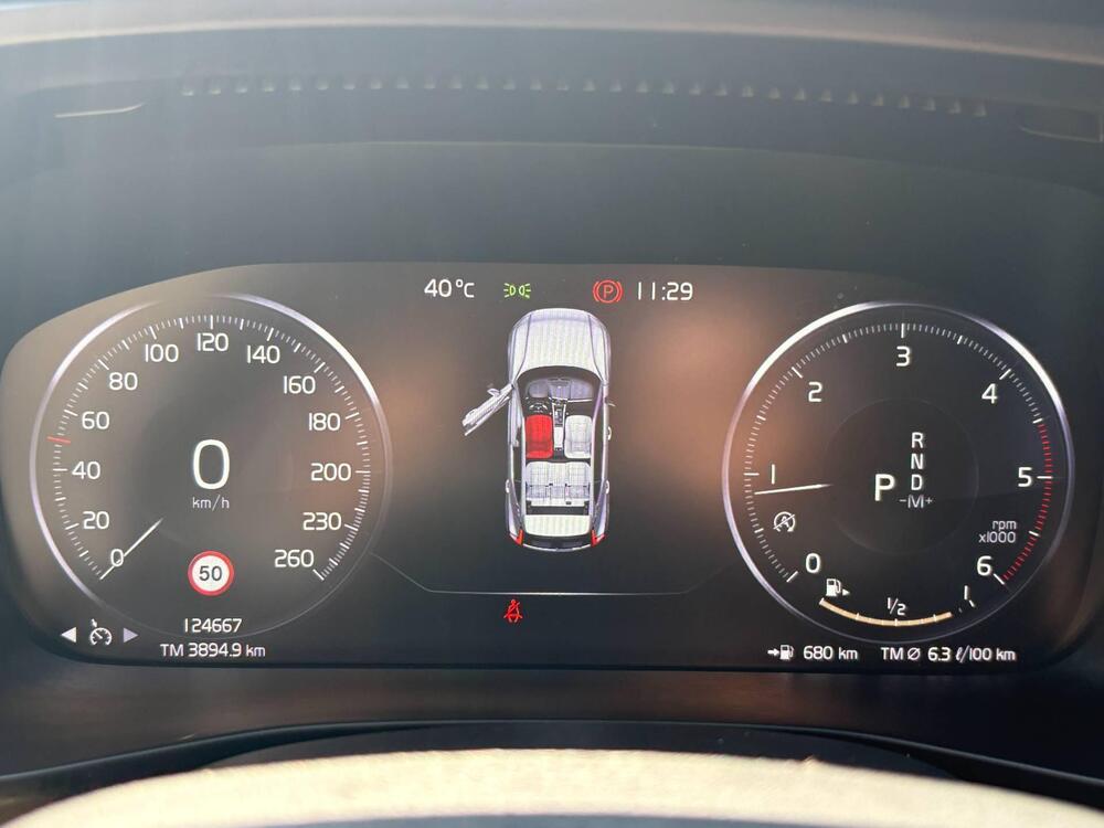 Volvo XC40 usata a Pordenone (8)