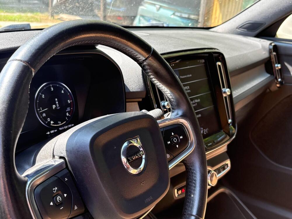 Volvo XC40 usata a Pordenone (9)