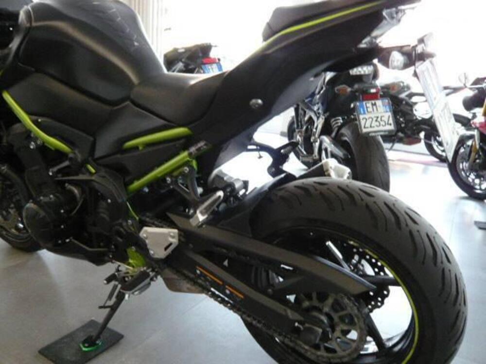 Kawasaki Z 900 (2021 - 24) (5)